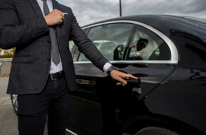 Business Travel in Style Benefits of Rent a Car with Driver in Dubai