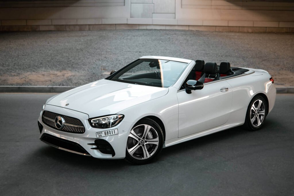 Rent a Car with Driver in Dubai: The Smart Choice for Tourists and Business Travelers
